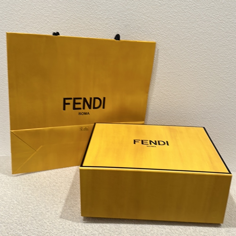 FENDI Hoodie - Picture 16 of 17